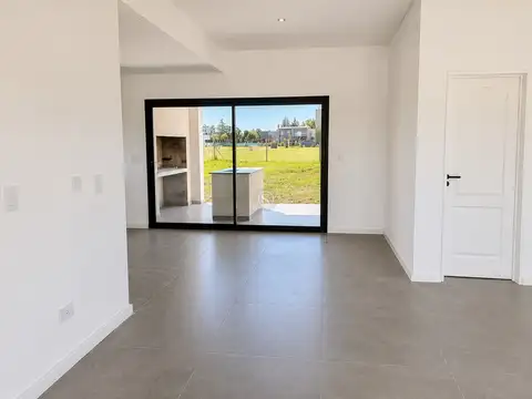 Casa en Venta en Pilar Del Este, USD 160.000