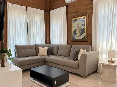 Casa en Alquiler en Country Club Banco Provincia, USD 1.500
