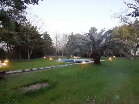 Casa en Venta con 3 cocheras