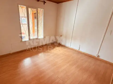 Casa 5 ambientes con 1 baño