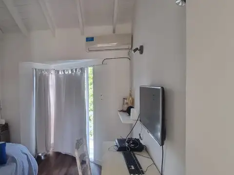 En Venta en Palomar a Solo 6 Cuadras de La Estacion Duplex de 3 Ambientes 2 Baños F: 10148