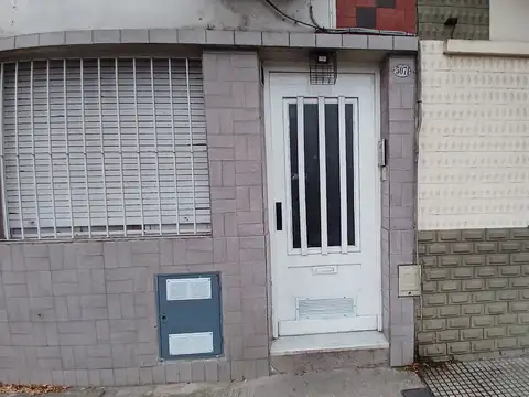 Depto Tipo Casa 4 ambientes con 1 baño