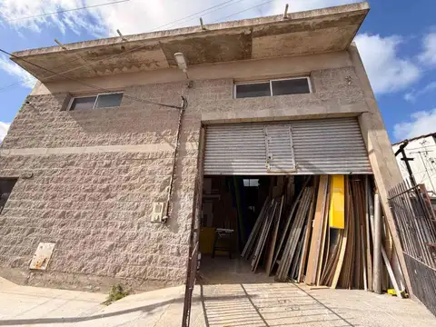 Galpon en Venta en Bernal Oeste, USD 40.000