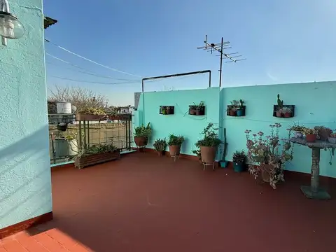 Vende PH 1er piso 3amb con quincho y terraza