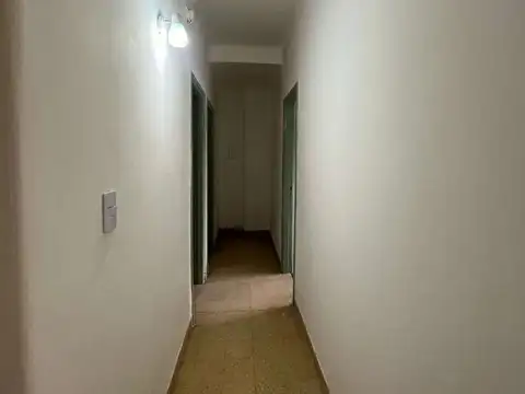 Mendez 100, Piso 1°