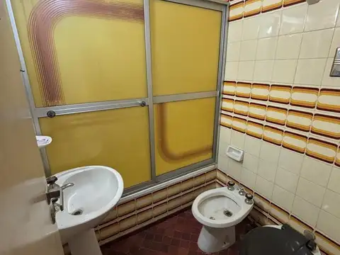 VENTA DEPTO 1 DORMITORIO CON BALCON- CENTRO