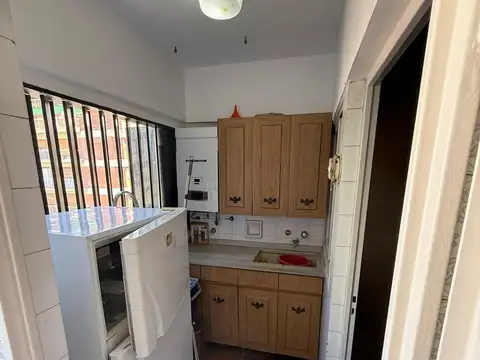 Alquiler 2 ambientes + dependencia en Flores 