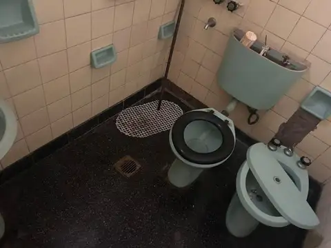 CASA EN VENTA EN SAN JOSE TEMPERLEY A REFACCIONAR