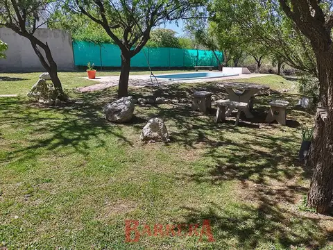 Casa 4 ambientes con 2 baños