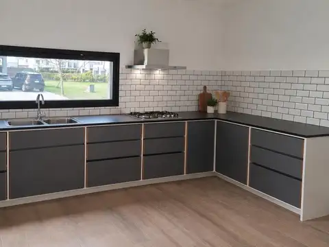 CASA EN VENTA EN BARRIO EL CANTON GOLF, ESCOBAR, GBA NORTE