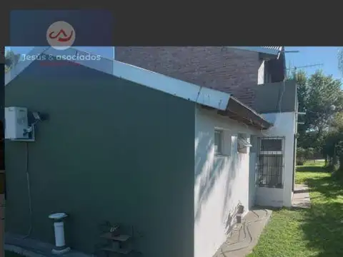 Casa 5 ambientes con 2 baños