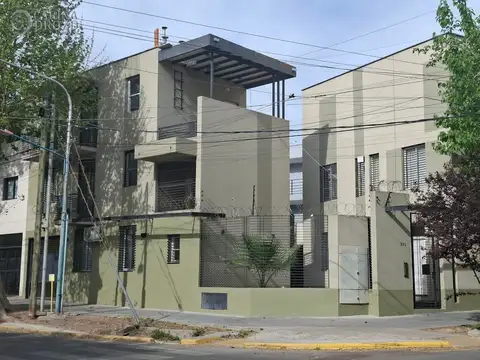 Departamento en alquiler c/ cochera en Godoy Cruz