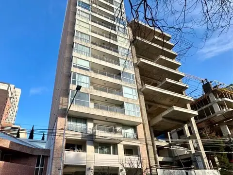 Amplio semipiso venta centro nqn