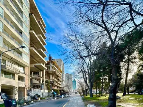 Avenida Argentina 700