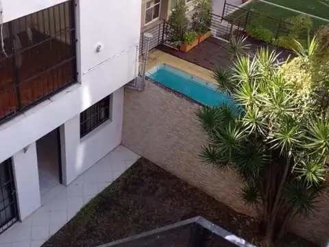 Depto Tipo Casa 5 ambientes con 2 baños