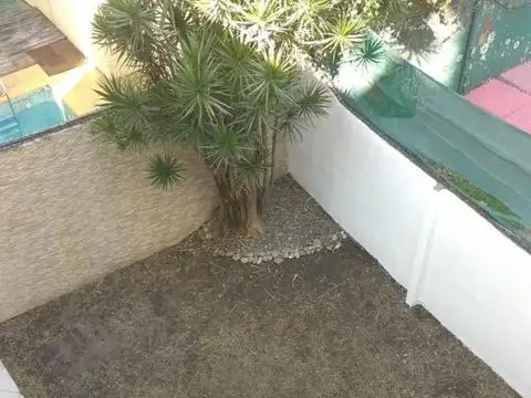 Depto Tipo Casa en Venta de 5 ambientes