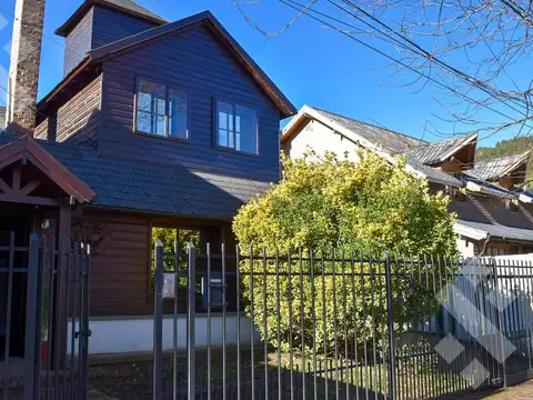 Venta Casa 4 dormitorios-Coronel Diaz-Centro-San Martin de los Andes