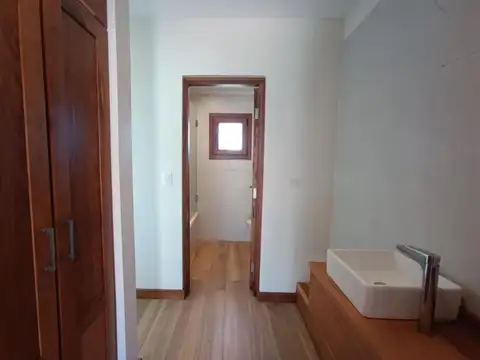 Casa 7 ambientes con 7 baños