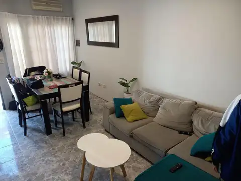 Depto Tipo Casa en Venta de 2 dormitorios