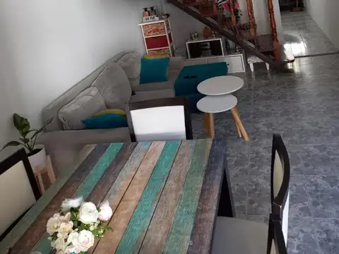 Depto Tipo Casa en Venta de 3 ambientes