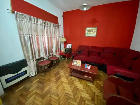 Casa en Venta en Castelar, USD 80.000