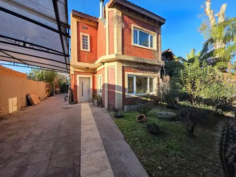 Casa en  Villa Udaondo