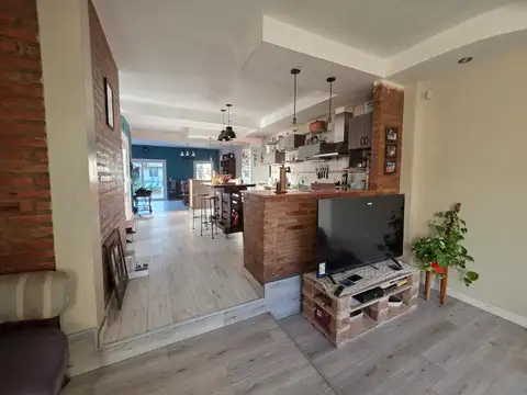 Casa en Venta con 1 cochera