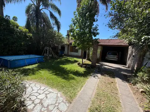 Casa en Venta con 5 cocheras