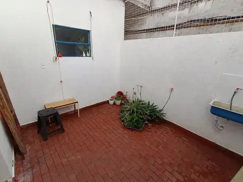 Depto Tipo Casa en Venta al Este