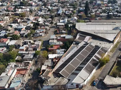 IMPORTANTE FRACCIÓN INDUSTRIAL EN VENTA – MORÓN | 10258 m² DE TERRENO + 11000 m² EDIFICADOS