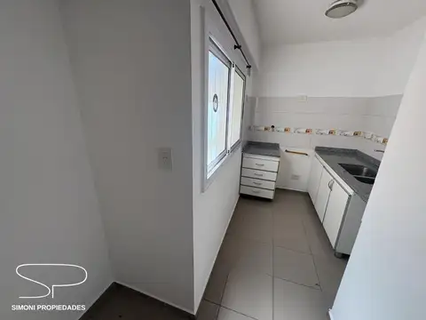 Departamento en Alquiler en Villa Ballester, $ 650.000