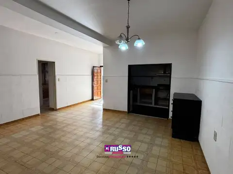 Depto Tipo Casa en Alquiler en San Justo, $ 690.000