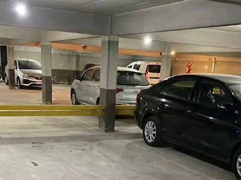 Cochera Cubierta en Subsuelo - Castelar Centro