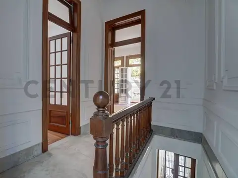 Colombres 200, Piso 1