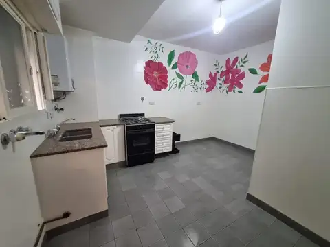 Casa 2 ambientes con 1 baño