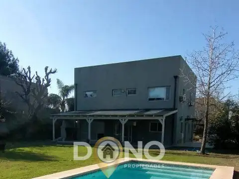 Casa 5 ambientes con 3 baños