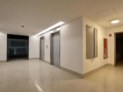 Oficina en Venta con 10 cocheras