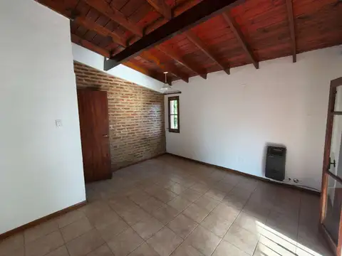 Depto Tipo Casa 2 ambientes con 1 baño