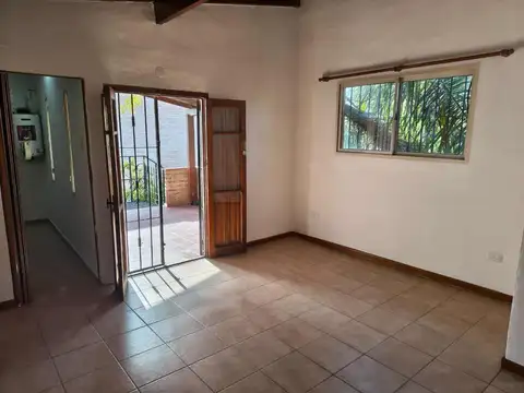 Depto Tipo Casa en Alquiler de 1 dormitorio