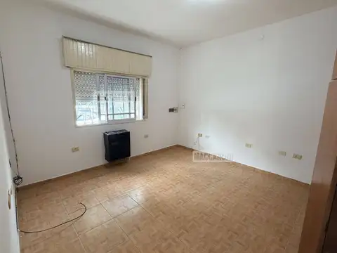 Departamento en Alquiler en Lomas del Mirador, $ 550.000