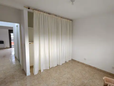 Departamento 5 ambientes con 1 baño