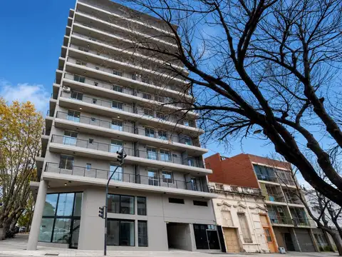 VENTA Departamento a estrenar de un dormitorio al frente, con balcón corrido