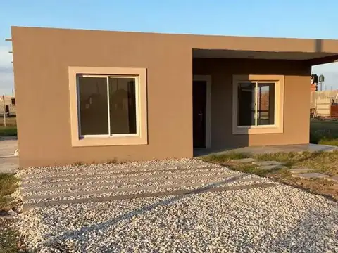VENTA CASA EN BARRIO LOS TILOS - DOMSELAAR