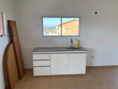 Casa 3 ambientes con 1 baño