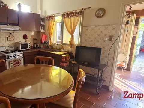 Casa 5 ambientes con 1 baño