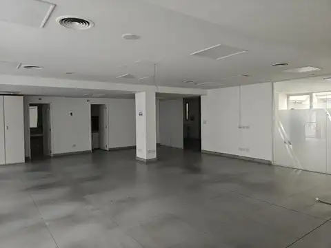 Oficina en Alquiler en Zona Centro, USD 2.000