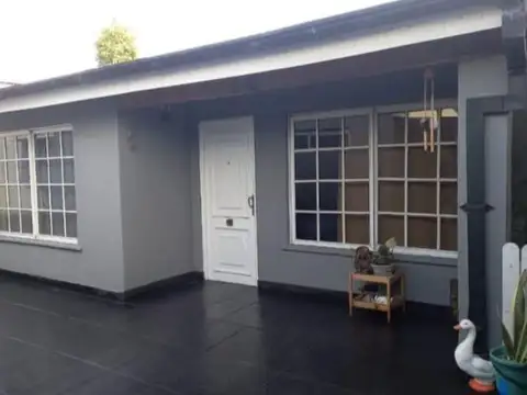 Casa y 4 Dptos. en venta en Benavidez. IDEAL RENTA INMOBILIARIA