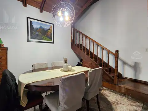 Casa en Venta con 4 cocheras