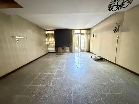 Casa en Venta en Castelar Sur, USD 100.000