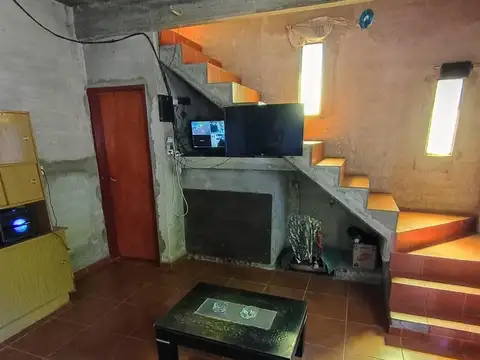 Casa en Venta con 4 cocheras